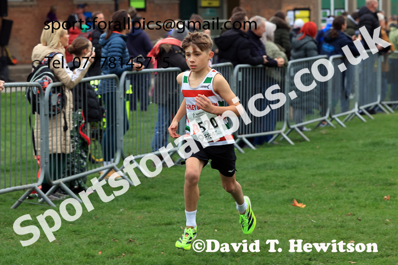 Boys Under-13s relay, 2025 Northern Cross Country Relays, Graves Park, Sheffield. Photo: David T. Hewitson/Sports for All Pics
